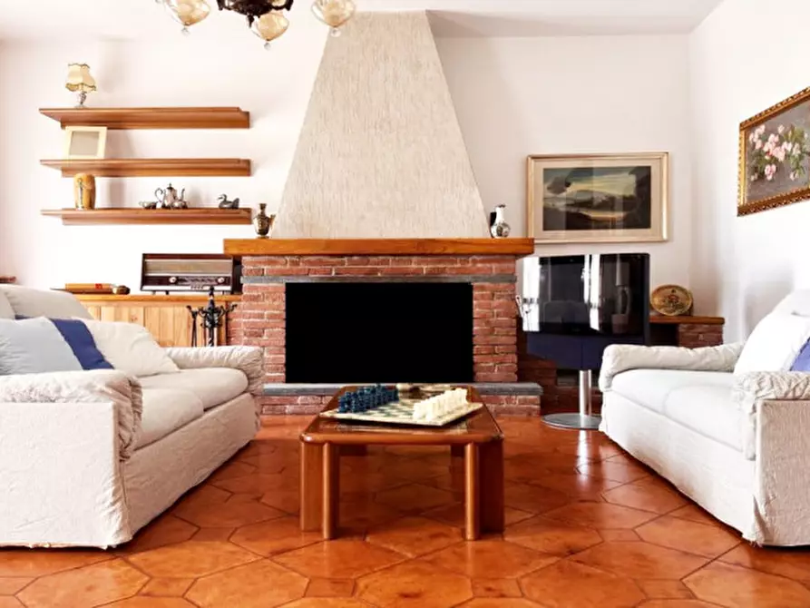 Immagine 14 di Villa in vendita  a Alseno