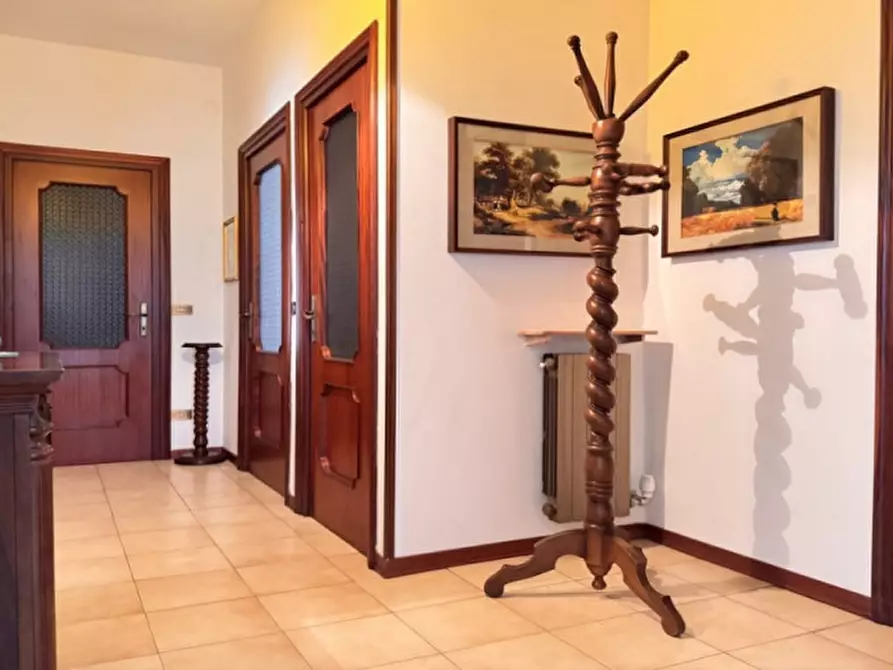 Immagine 17 di Villa in vendita  a Alseno