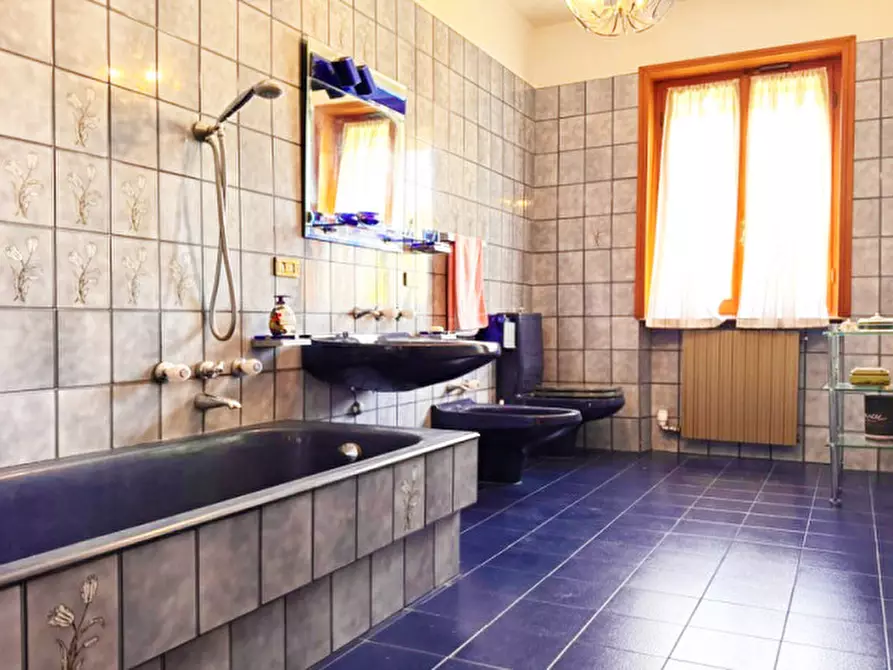 Immagine 19 di Villa in vendita  a Alseno