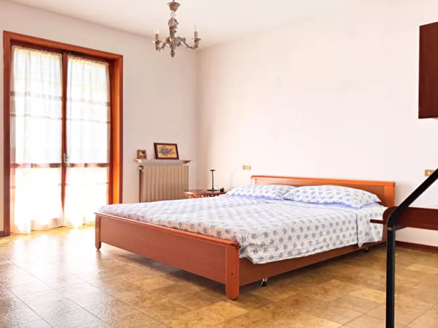 Immagine 20 di Villa in vendita  a Alseno