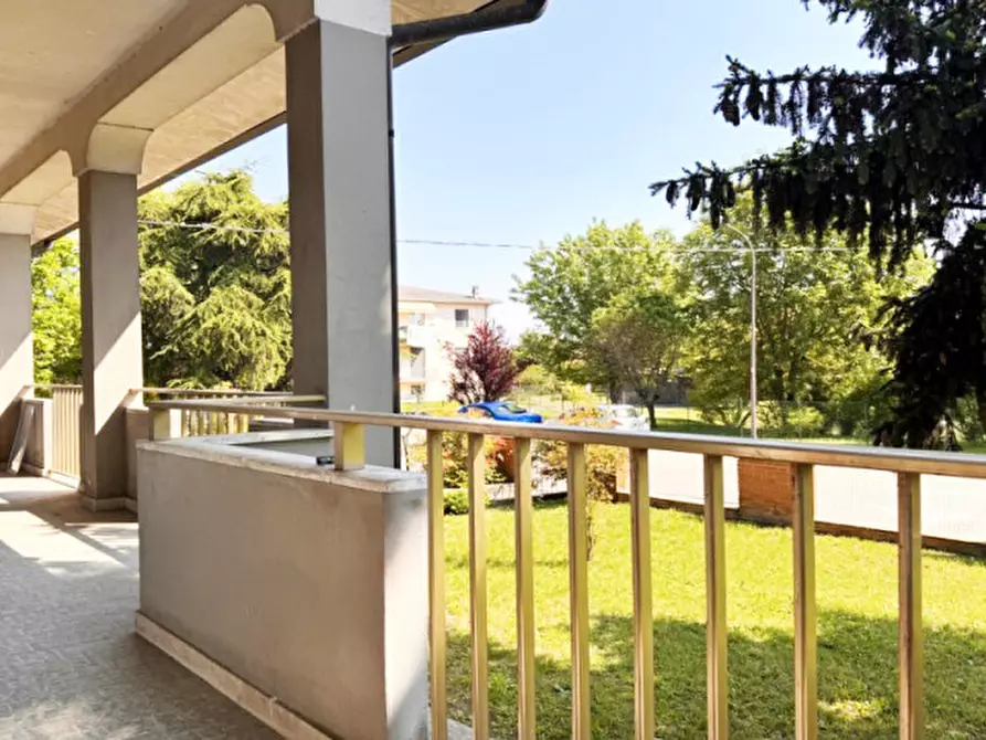 Immagine 25 di Villa in vendita  a Alseno