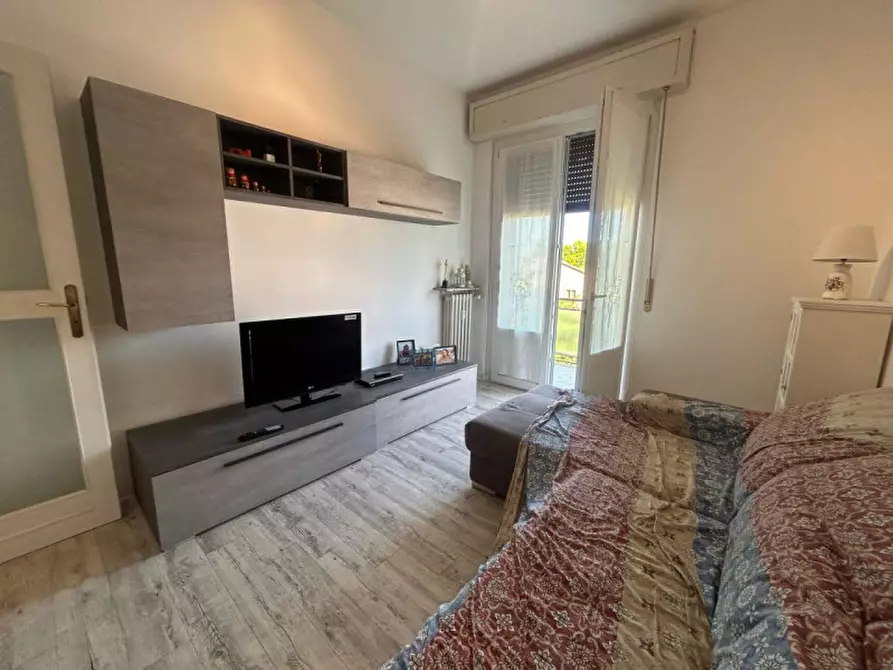 Immagine 5 di Appartamento in vendita  in Via Dei Fiori a Sorbolo Mezzani