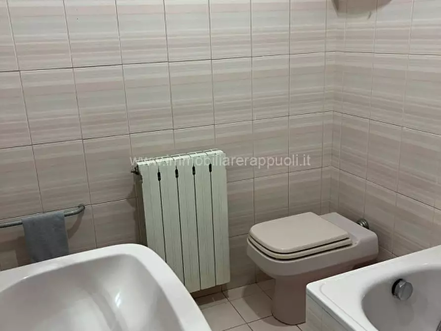 Immagine 9 di Casa indipendente in vendita  a Sinalunga