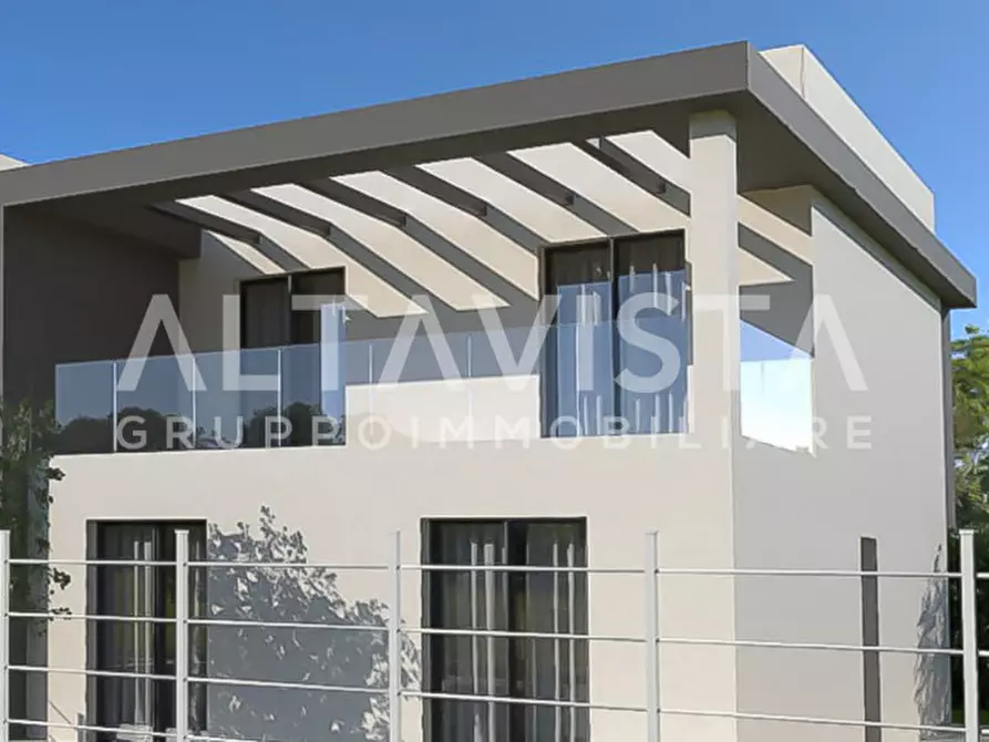 Immagine 2 di Villa in vendita  in Via Monticelli a Soiano Del Lago