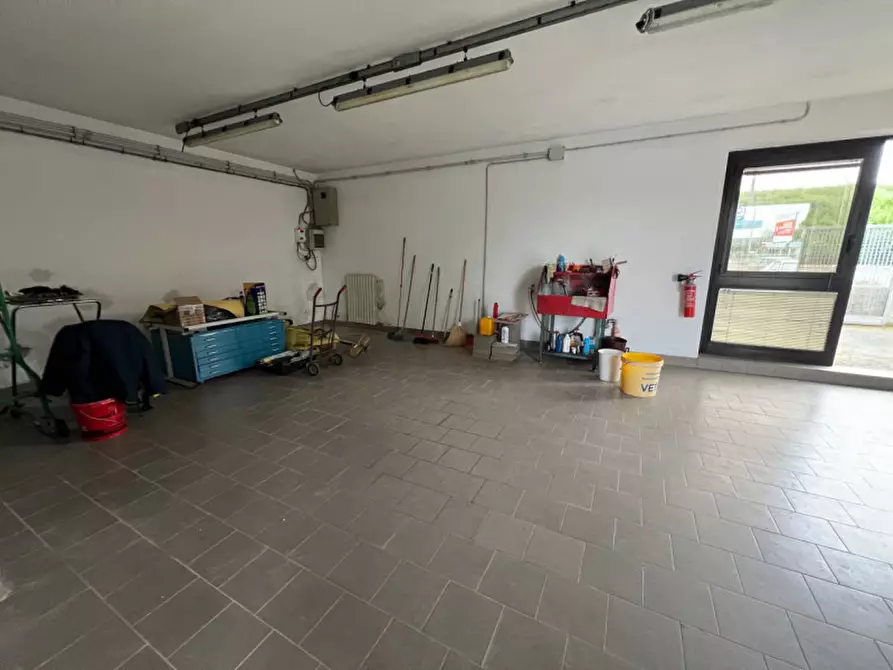 Immagine 4 di Laboratorio in vendita  a Monselice