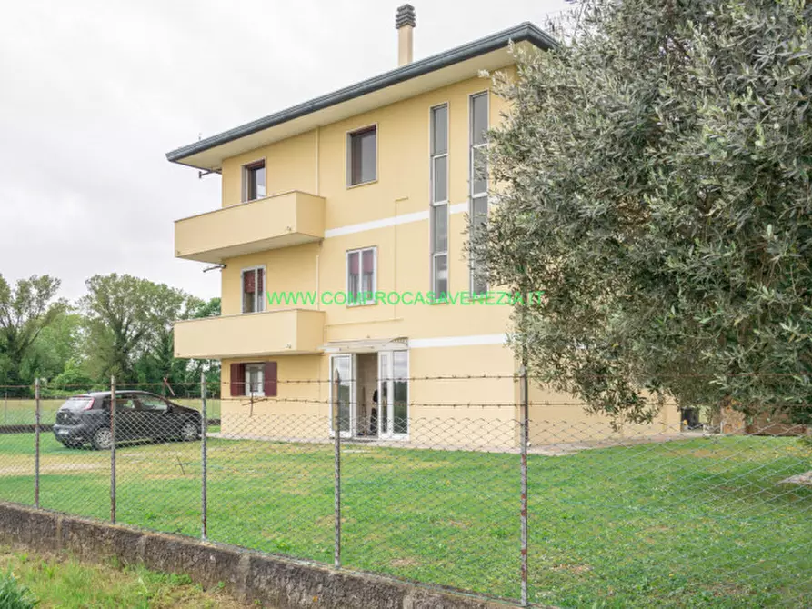 Immagine 1 di Palazzo in vendita  in Favaro V.to a Venezia