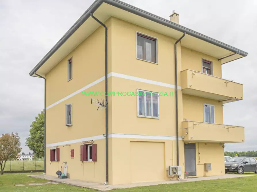 Immagine 3 di Palazzo in vendita  in Favaro V.to a Venezia