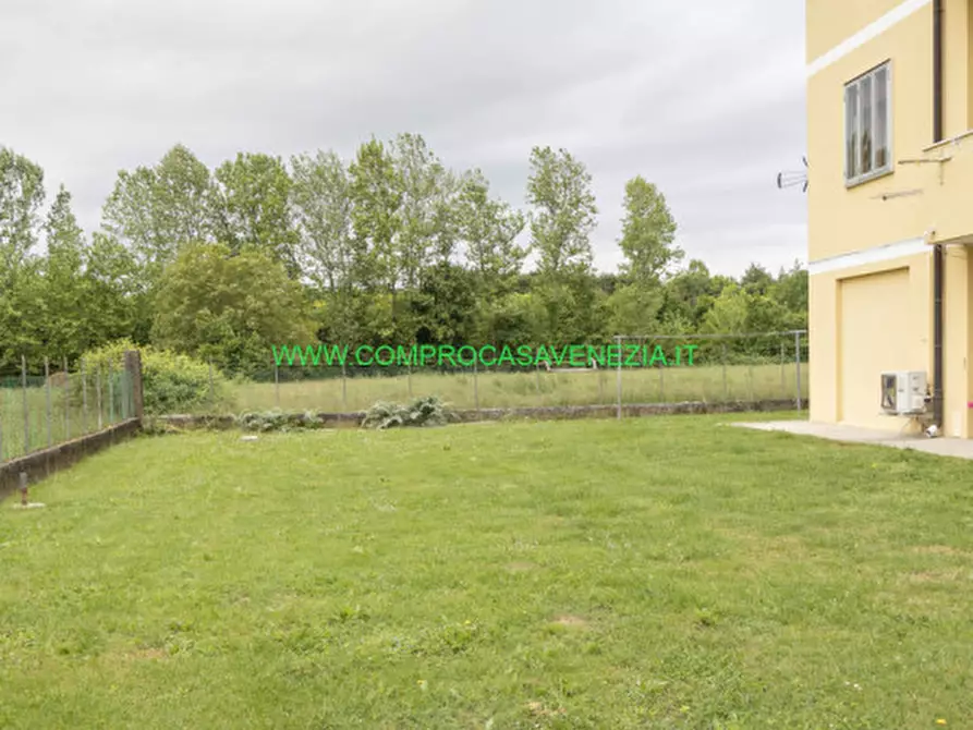 Immagine 4 di Palazzo in vendita  in Favaro V.to a Venezia