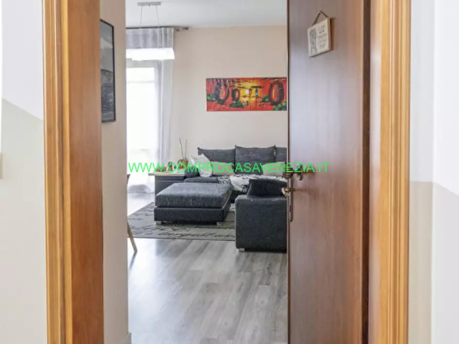 Immagine 5 di Palazzo in vendita  in Favaro V.to a Venezia