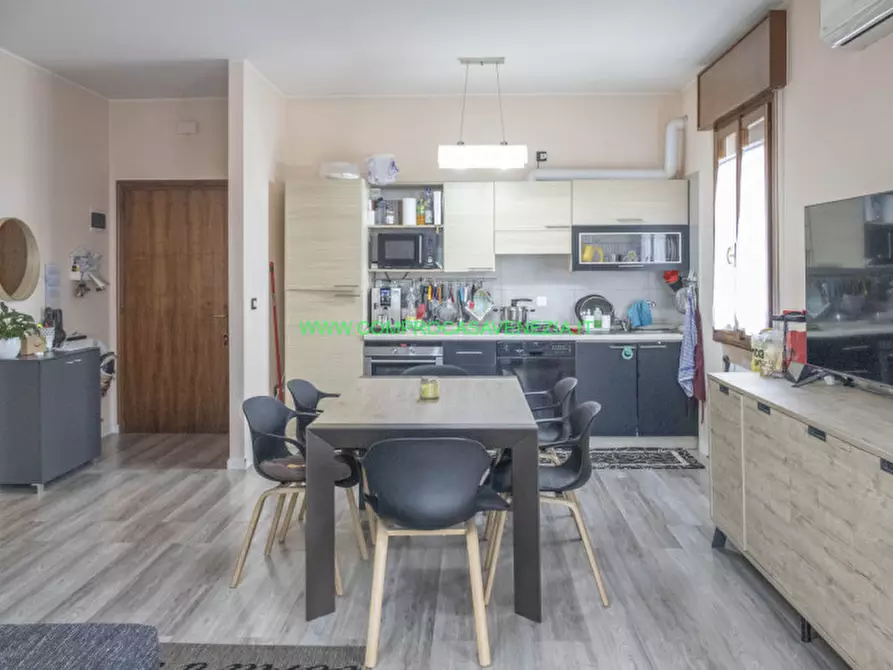 Immagine 7 di Palazzo in vendita  in Favaro V.to a Venezia