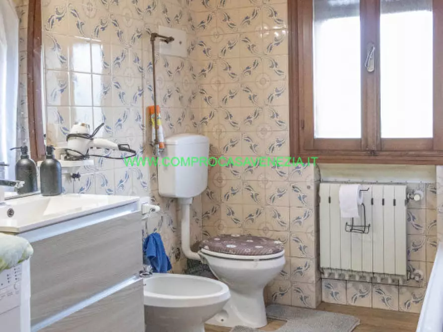 Immagine 13 di Palazzo in vendita  in Favaro V.to a Venezia