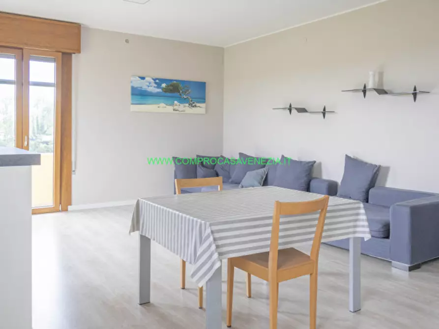 Immagine 17 di Palazzo in vendita  in Favaro V.to a Venezia