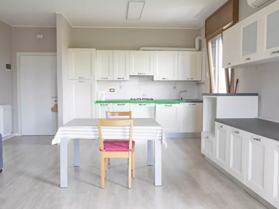 Immagine 19 di Palazzo in vendita  in Favaro V.to a Venezia