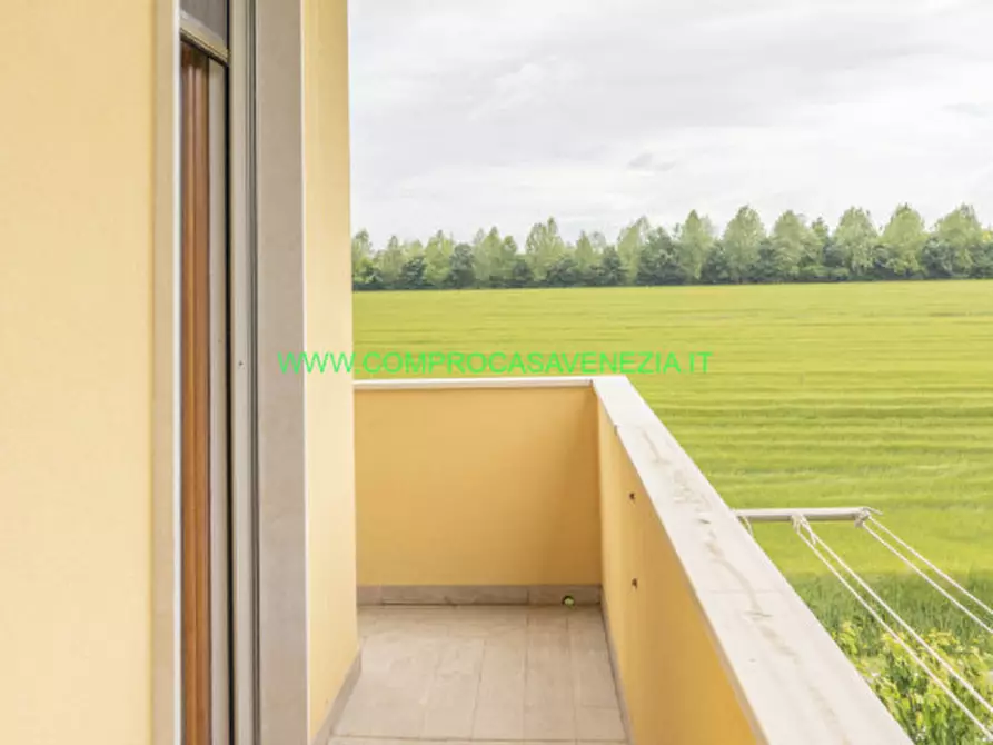 Immagine 21 di Palazzo in vendita  in Favaro V.to a Venezia