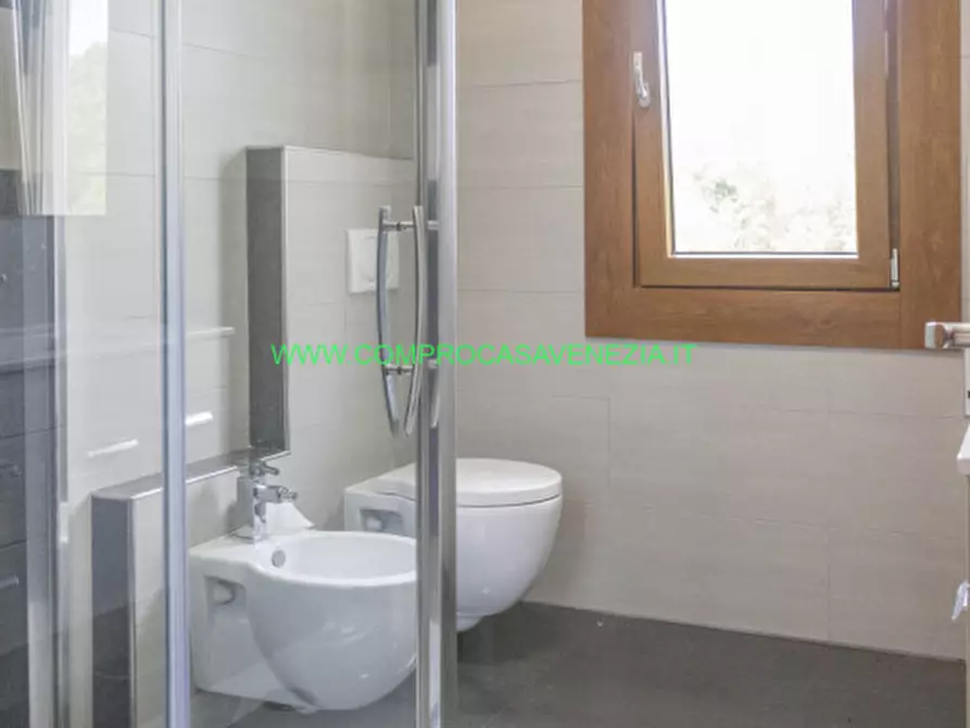 Immagine 28 di Palazzo in vendita  in Favaro V.to a Venezia