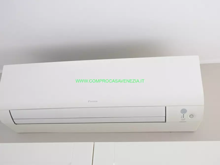 Immagine 29 di Palazzo in vendita  in Favaro V.to a Venezia