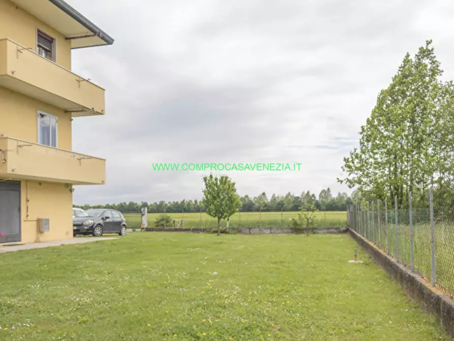 Immagine 38 di Palazzo in vendita  in Favaro V.to a Venezia