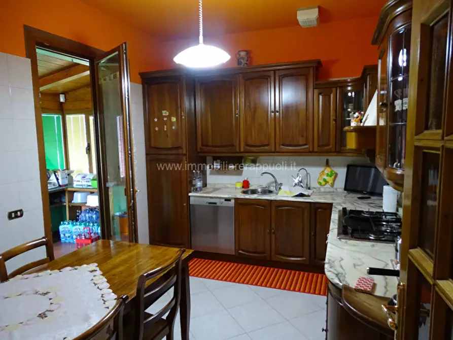 Immagine 13 di Capannone industriale in vendita  a Sinalunga