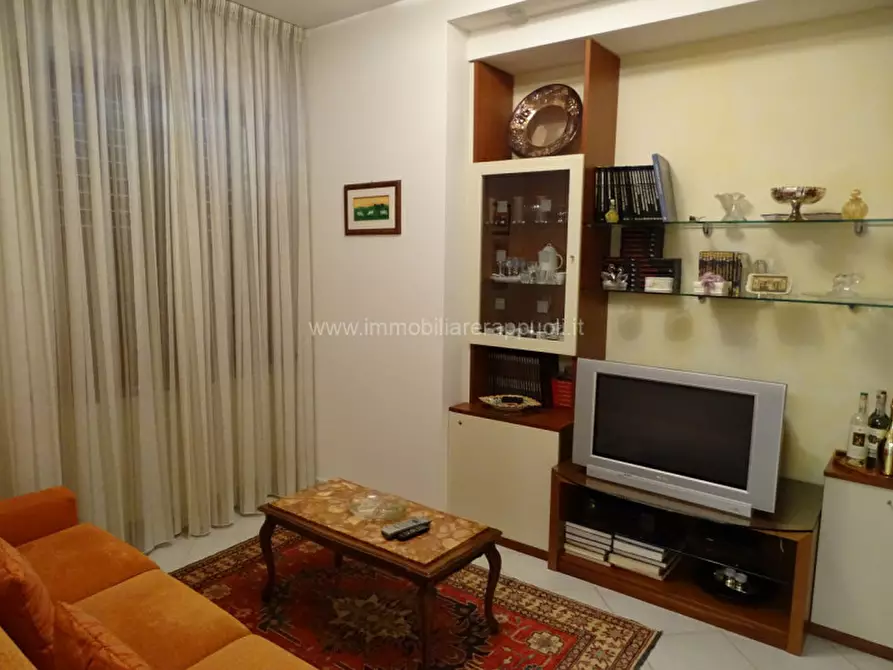 Immagine 21 di Capannone industriale in vendita  a Sinalunga