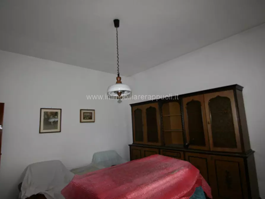 Immagine 2 di Appartamento in vendita  a Sinalunga