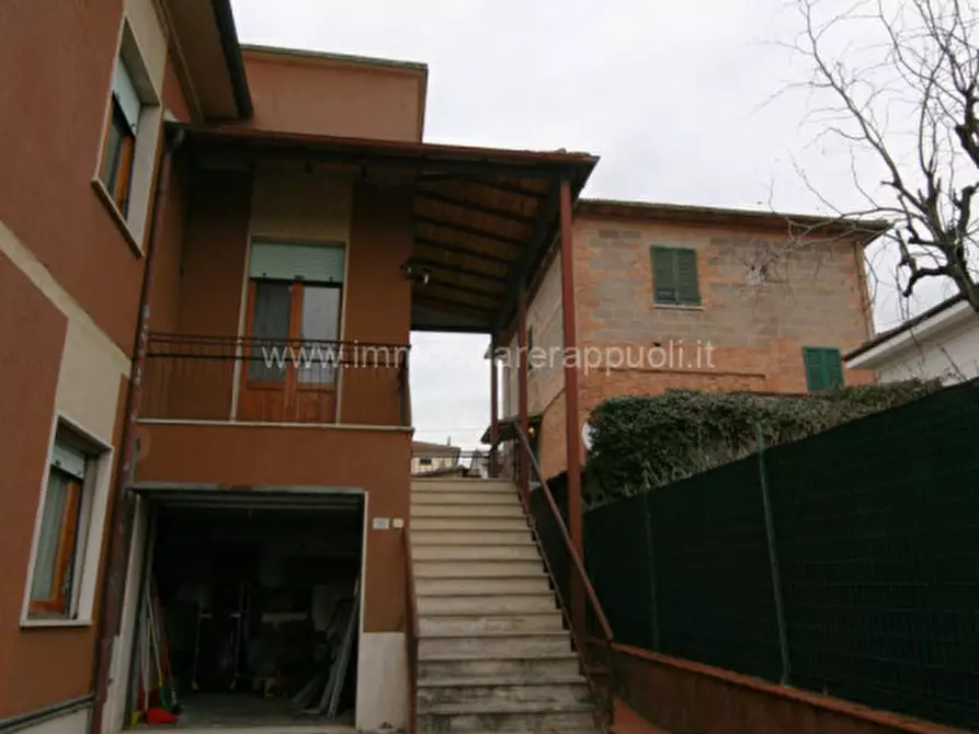 Immagine 15 di Appartamento in vendita  a Sinalunga