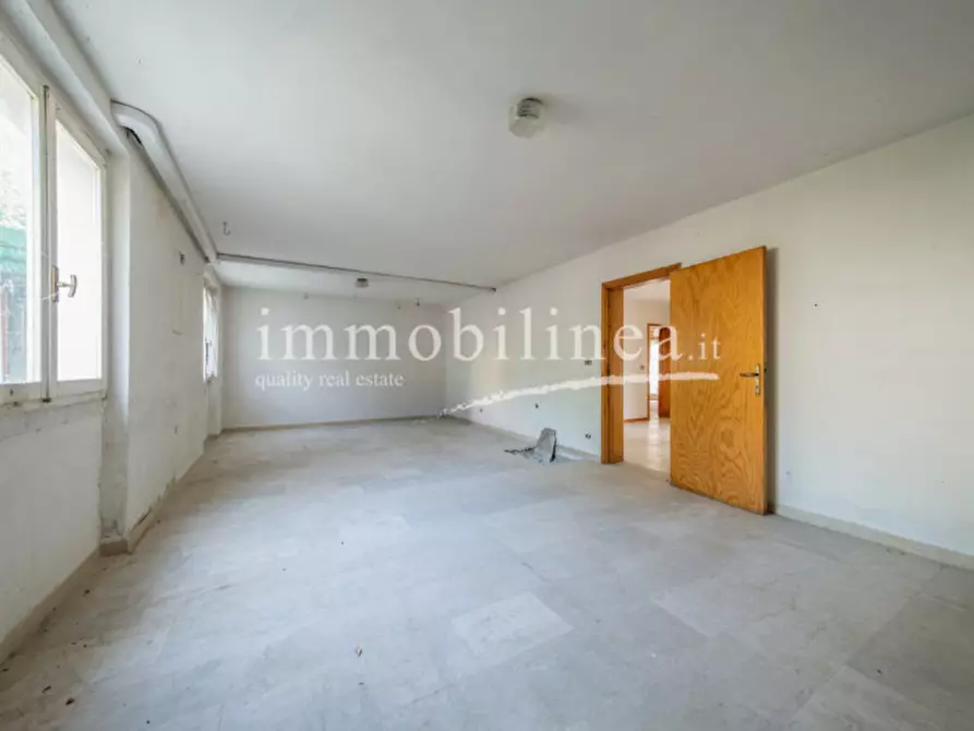 Immagine 17 di Villa in vendita  in Via Cavalline 29 a Cavaion Veronese