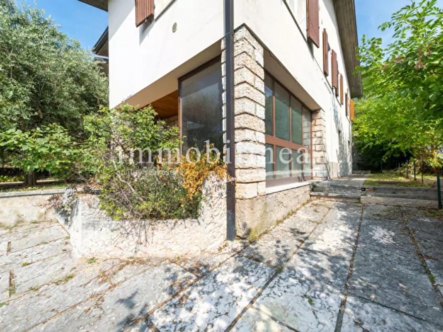 Immagine 21 di Villa in vendita  in Via Cavalline 29 a Cavaion Veronese