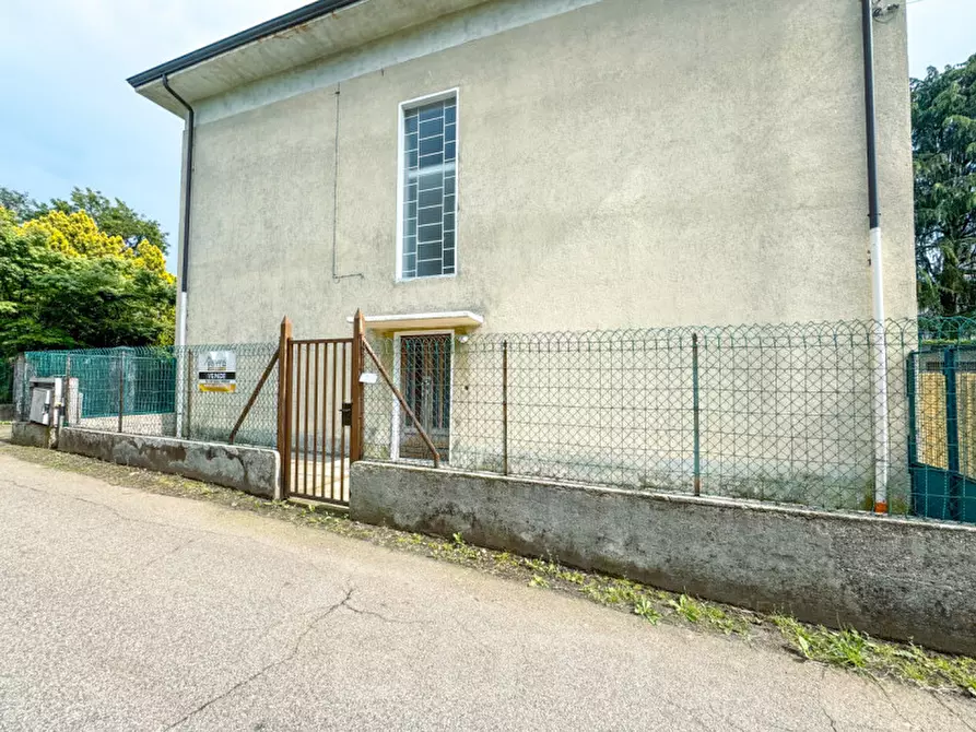 Immagine 10 di Appartamento in vendita  in Via Novara 300 a Borgomanero