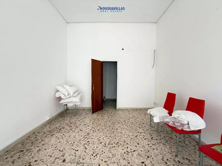 Immagine 5 di Ufficio in affitto  in Via Ugo Lago a Noto