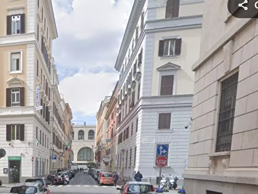 Immagine 4 di Appartamento in vendita  in Via milazzo a Roma