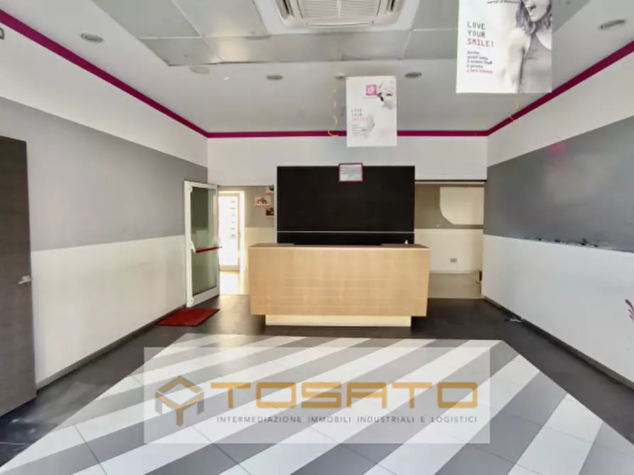 Immagine 8 di Capannone industriale in vendita  a Nogara