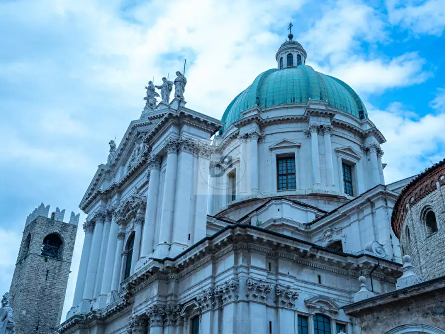 Immagine 6 di Appartamento in vendita  in piazza duomo a Brescia