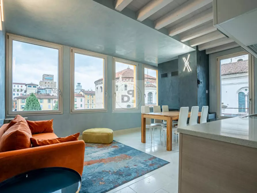 Immagine 9 di Appartamento in vendita  in piazza duomo a Brescia