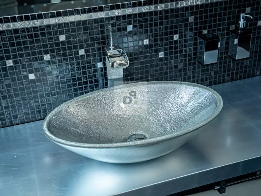 Immagine 27 di Appartamento in vendita  in piazza duomo a Brescia