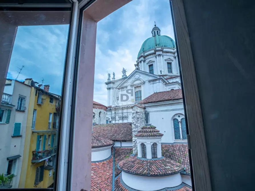 Immagine 30 di Appartamento in vendita  in piazza duomo a Brescia
