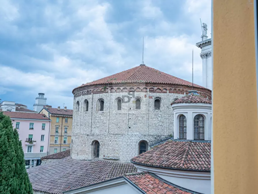 Immagine 35 di Appartamento in vendita  in piazza duomo a Brescia