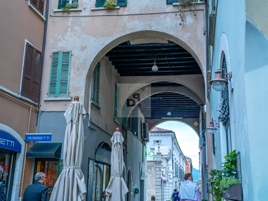 Immagine 40 di Appartamento in vendita  in piazza duomo a Brescia