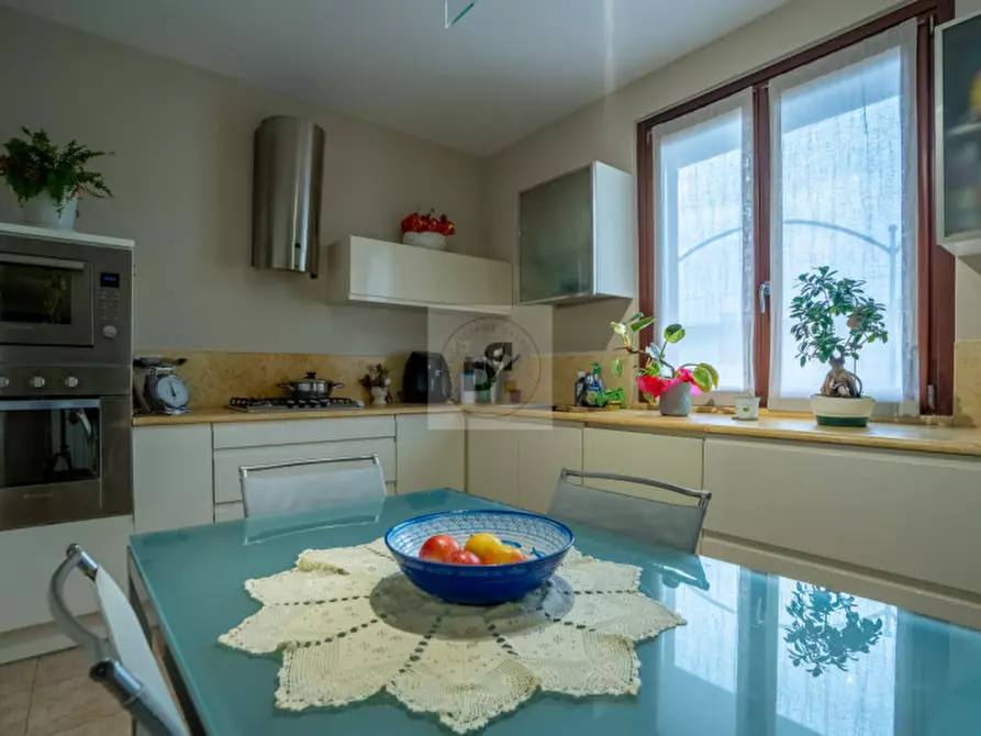 Immagine 9 di Casa indipendente in vendita  in via pozzo 87 a Salò