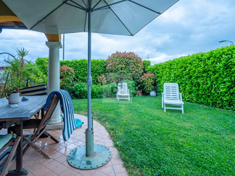 Immagine 13 di Casa indipendente in vendita  in via pozzo 87 a Salò