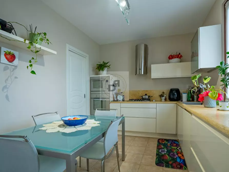 Immagine 14 di Casa indipendente in vendita  in via pozzo 87 a Salò