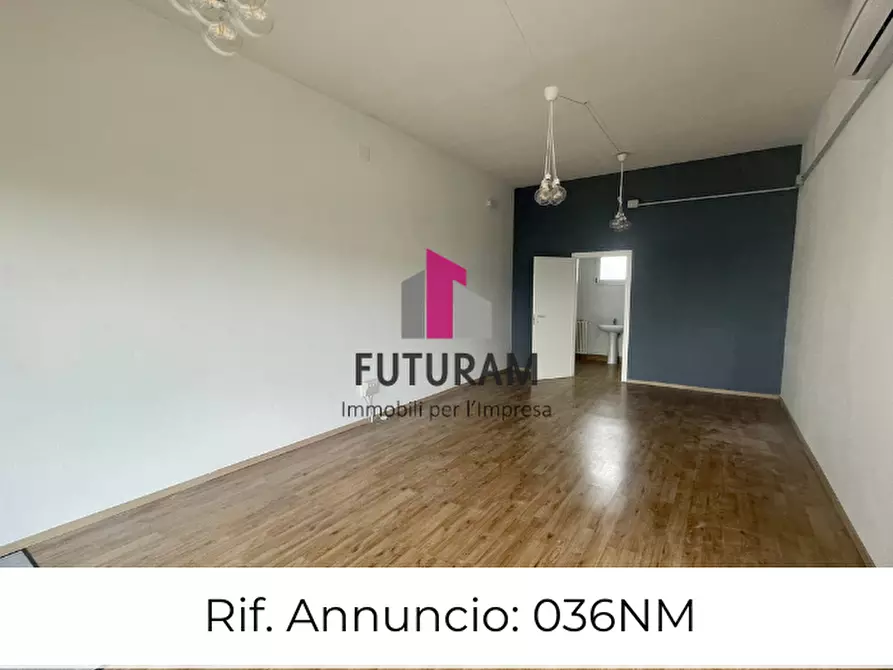 Immagine 1 di Ufficio in affitto  a Stra