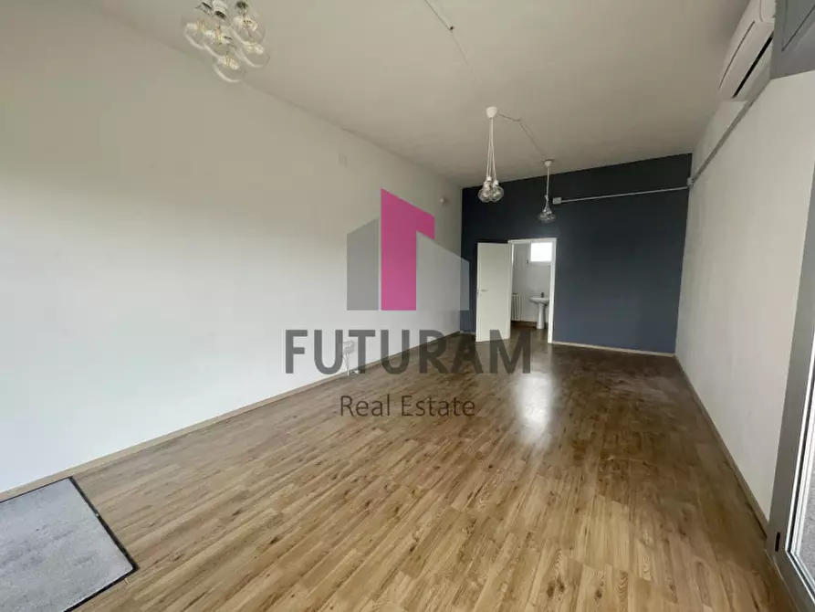 Immagine 2 di Ufficio in affitto  a Stra