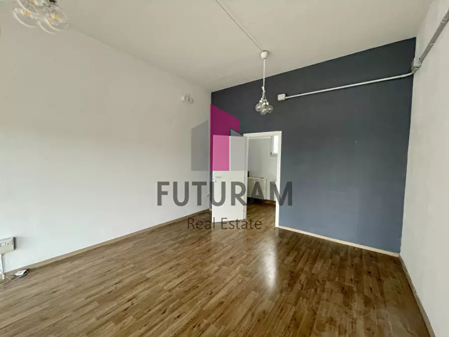 Immagine 11 di Ufficio in affitto  a Stra