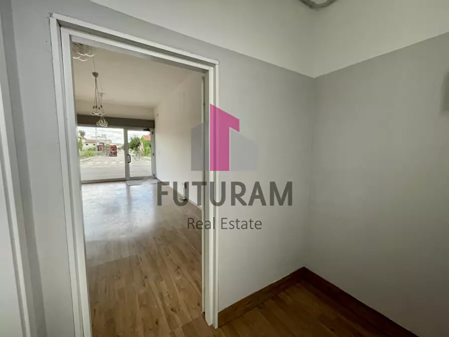 Immagine 14 di Ufficio in affitto  a Stra