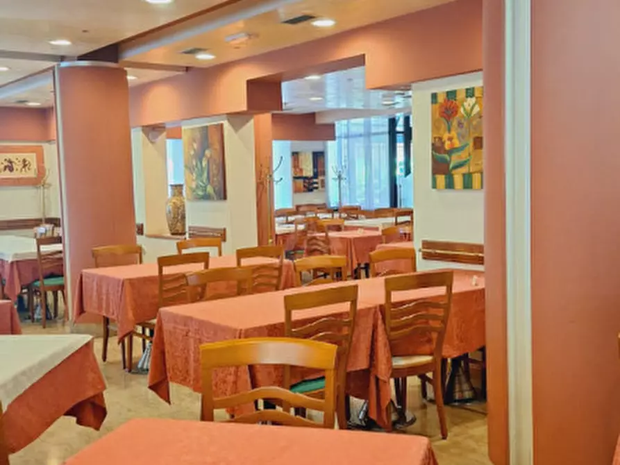 Immagine 1 di Hotel in vendita  in Via Jacopo da Ponte a San Zenone Degli Ezzelini