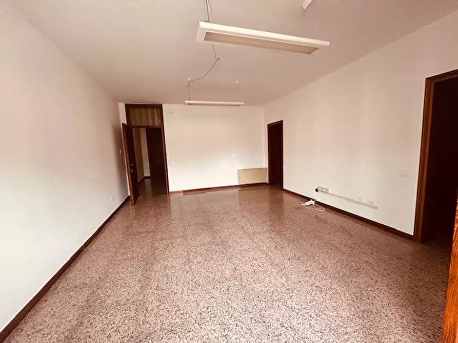 Immagine 1 di Ufficio in affitto  a Castelfranco Veneto