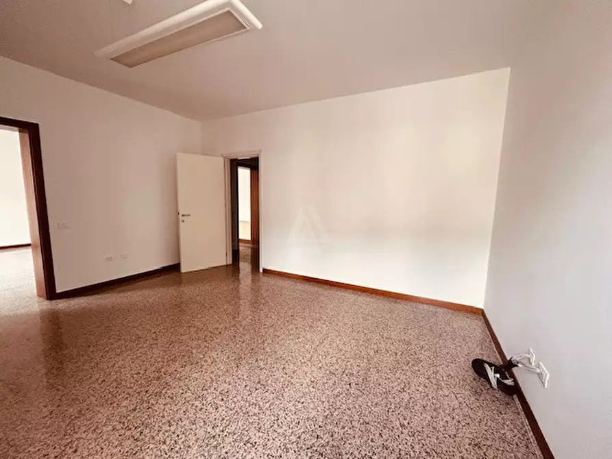 Immagine 2 di Ufficio in affitto  a Castelfranco Veneto