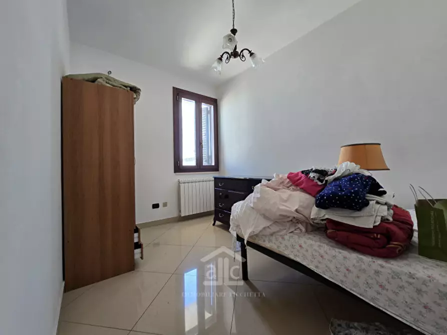 Immagine 28 di Casa indipendente in vendita  a Lecce