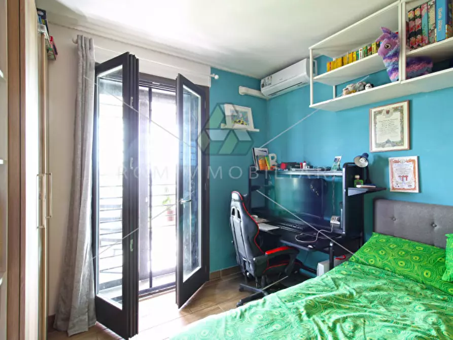 Immagine 9 di Appartamento in vendita  in Via Montegallo a Roma