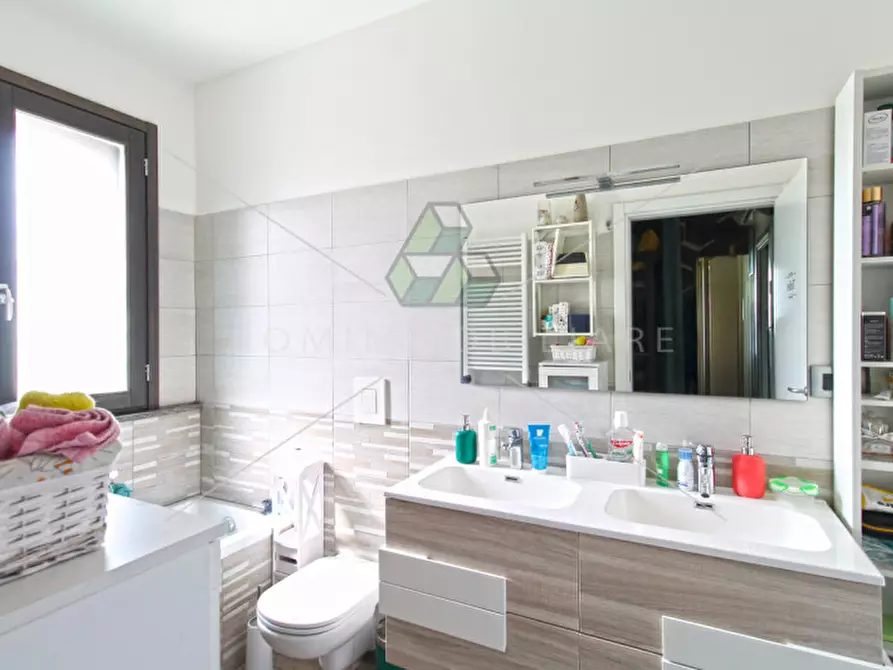 Immagine 12 di Appartamento in vendita  in Via Montegallo a Roma